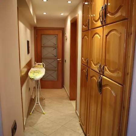 Апартаменты A Flower In